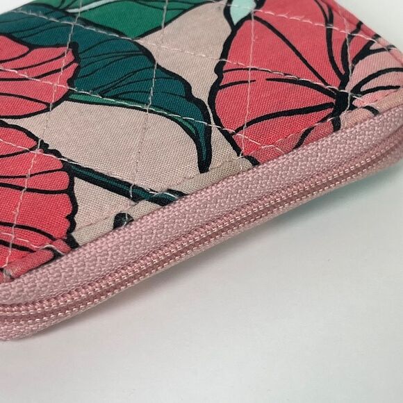 Vera Bradley Pink Quilted Vintage Floral Zip-Around ID Case Wallet - Picture 6 of 13